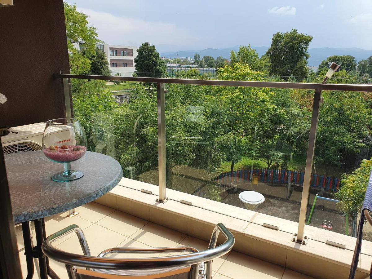 New Apartment At A Great Location 布拉格埃夫格拉德 外观 照片